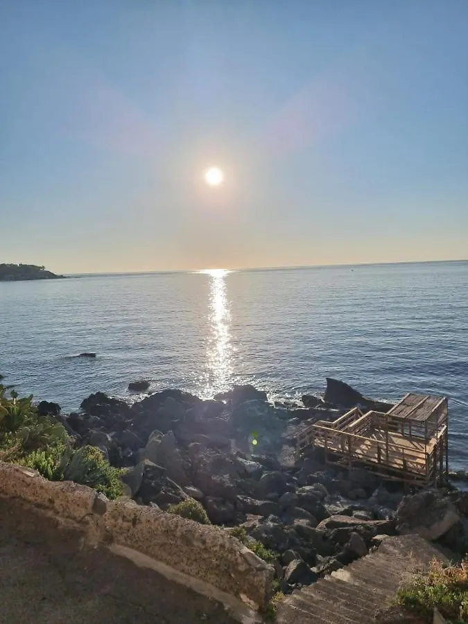 Apartment Appartamento Fronte Mare Aci Trezza Aci Castello