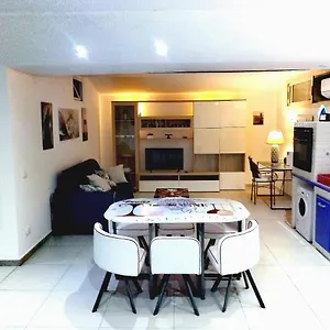 Casa vacanze Il Covo Della Scogliera, Aci Castello