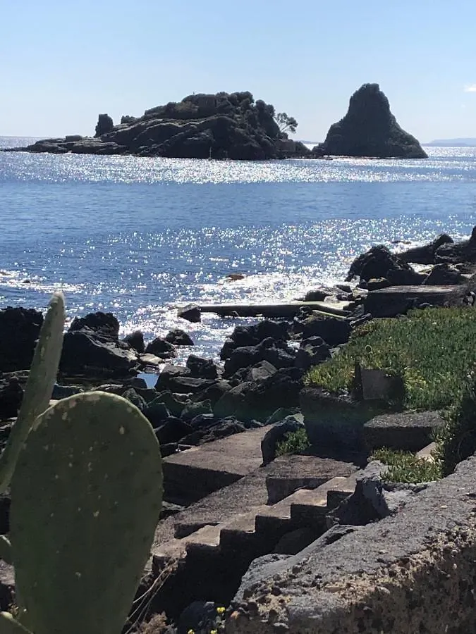 Appartamento Fronte Mare Aci Trezza Aci Castello Appartement